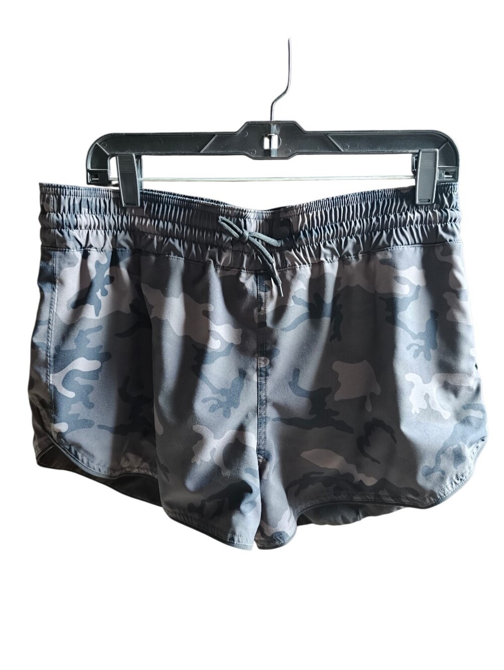 Zyia Reversible Women's Camo Print Athletic Shorts - Gray Size M